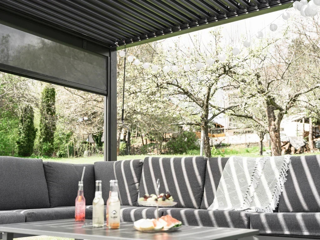 Guide to Choosing a Backyard Shade Structure