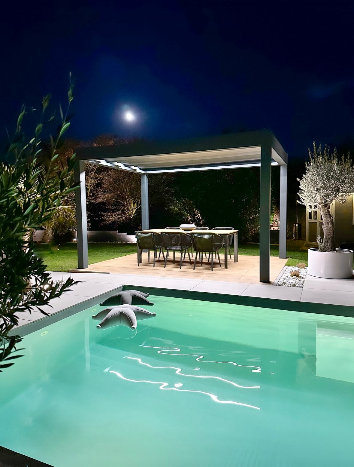 Backyard Pergola: 4 reasons for the ultimate backyard dream