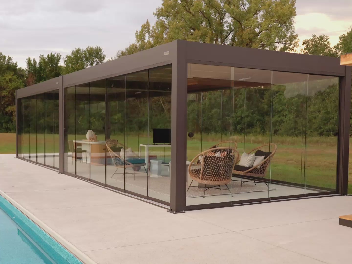 Luxury Motorized Pergola with LED Louvers | Skydance S3 | PERGOLUX